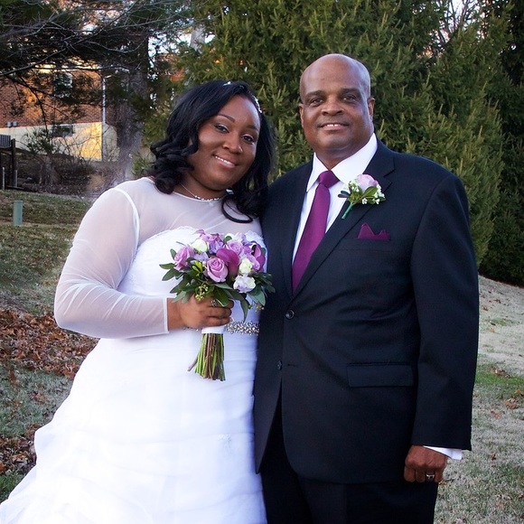 Meet your Posher, Tonya! - Picture 2 of 16